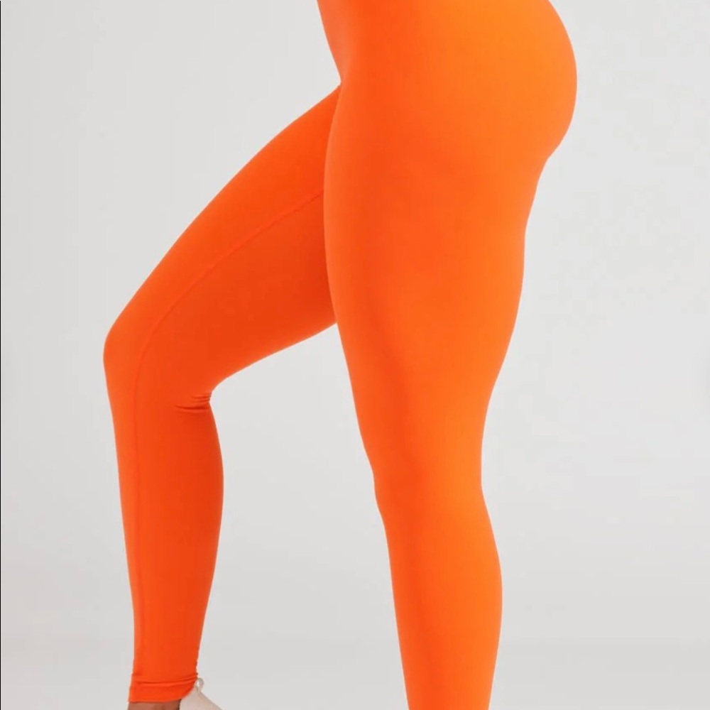 BUFFBUNNY leggings